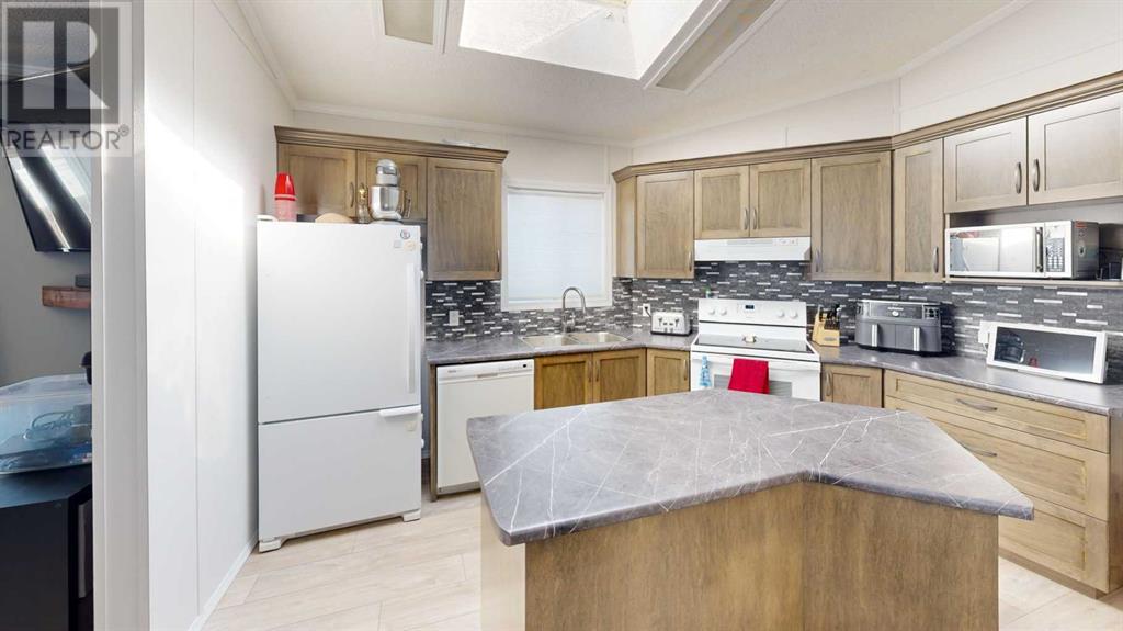 9 Jackson Place, Whitecourt, Alberta  T7S 1T7 - Photo 6 - A2205240