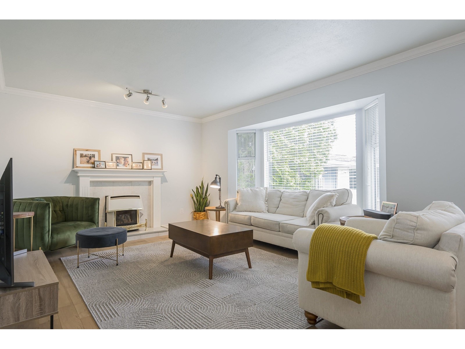 Property at 27236 32B AVENUE image 4