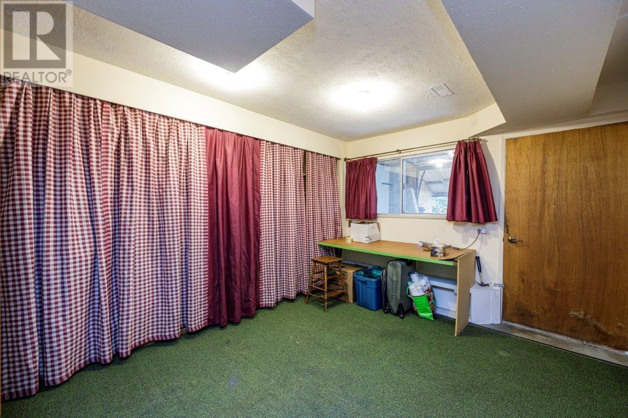 90 Oceanview Road, Lions Bay, British Columbia  V0N 2E0 - Photo 29 - R3001267