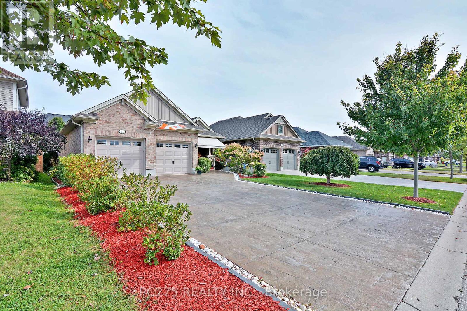 23 Blairmont Terrace, St. Thomas, Ontario  N5R 0E2 - Photo 2 - X12142256