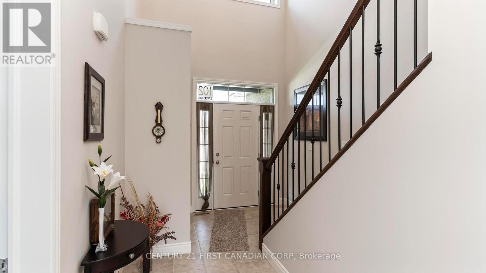 Property at 102 CAVERHILL CRESCENT image 4