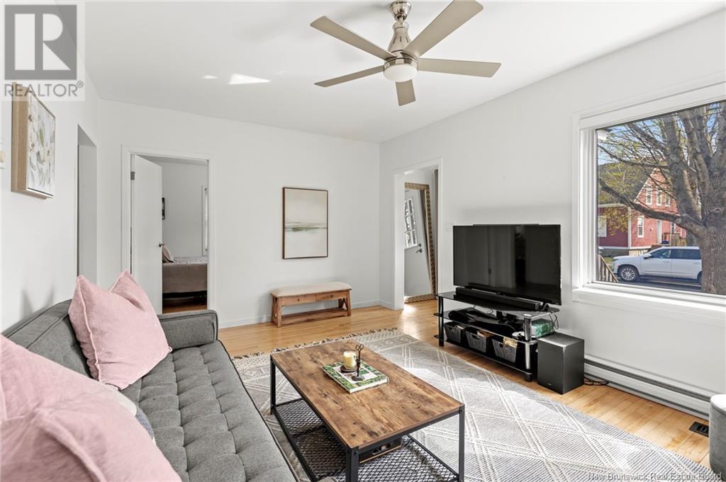 Property at 285 Victoria Street image 4