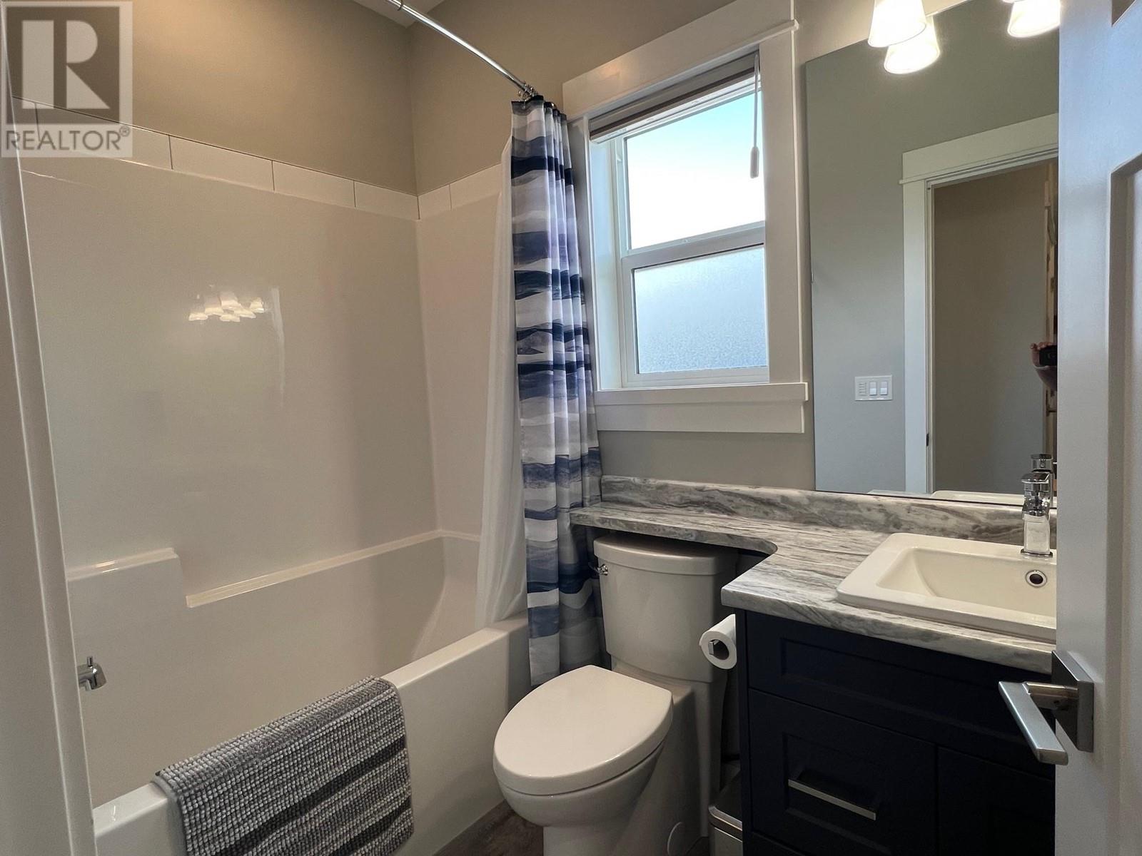 1027 10 Th Avenue, Vernon, British Columbia  V1H 1Z1 - Photo 16 - 10346623