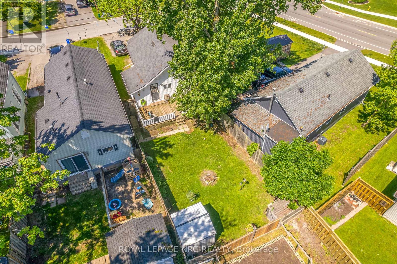 132 Albert Street, Fort Erie, Ontario  L2A 5L4 - Photo 9 - X12142314