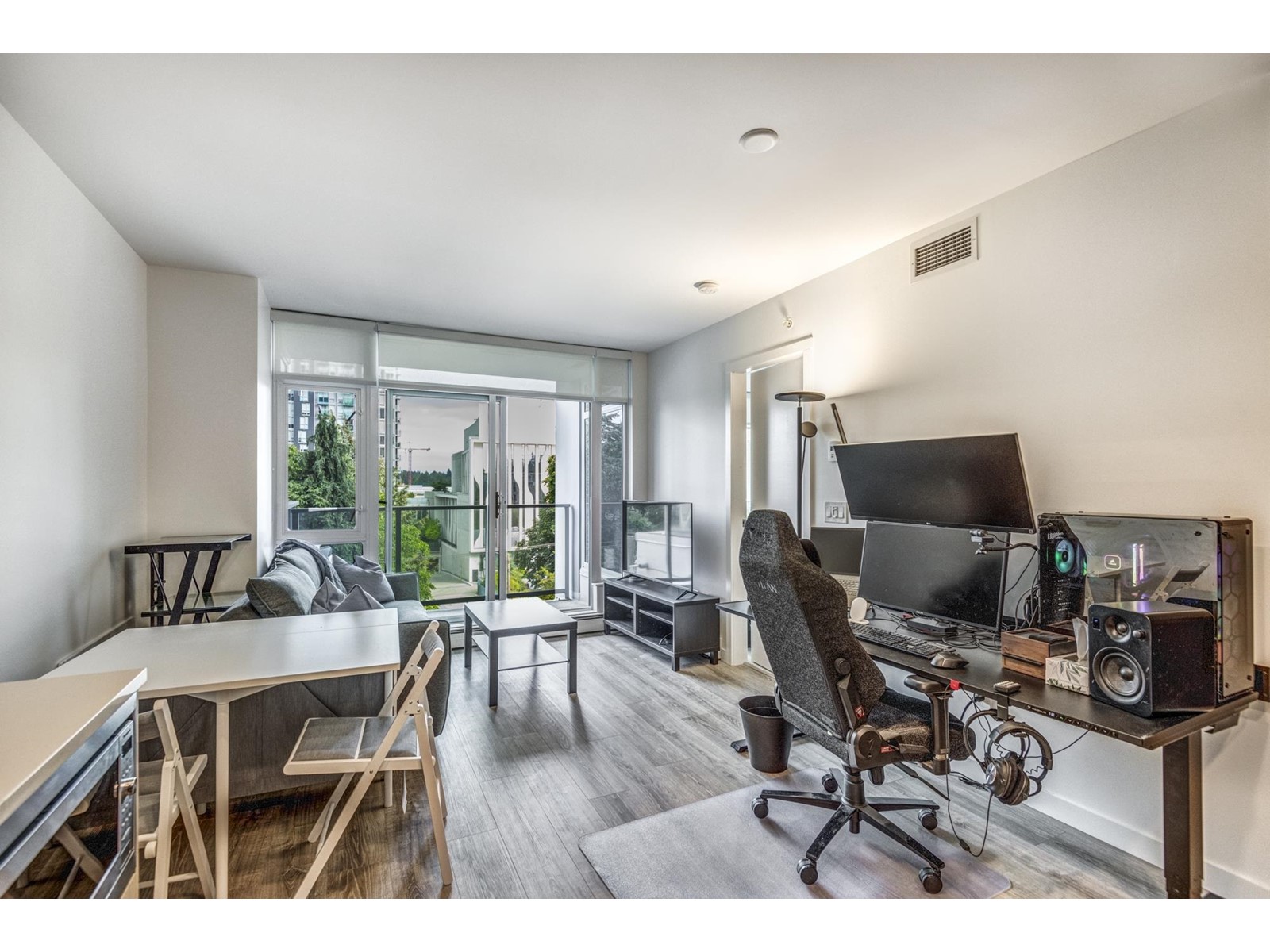 409 13350 Central Avenue, Surrey, British Columbia  V3T 0S1 - Photo 9 - R3001430
