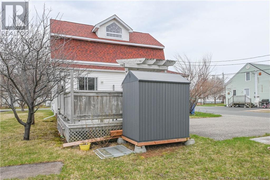Property at 111 rue Degrâce Street image 4