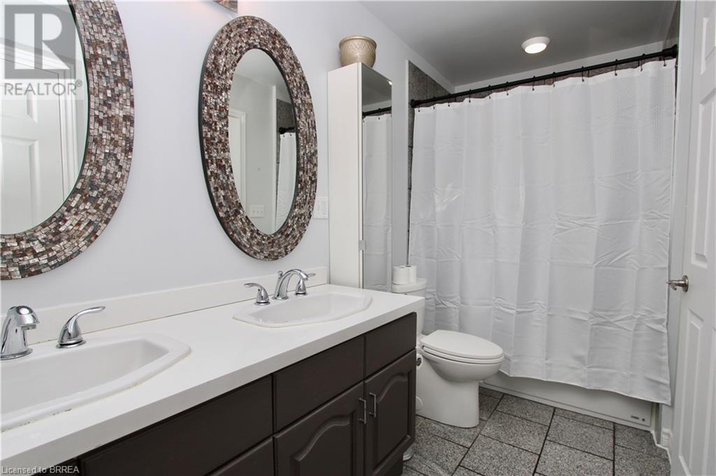 47 Richardson Street, Brantford, Ontario  N3T 1H7 - Photo 34 - 40727025