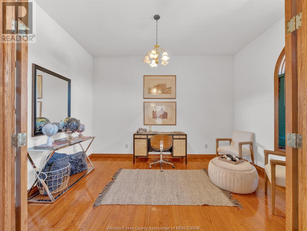 Property at 2747 LIONEL DRIVE image 5