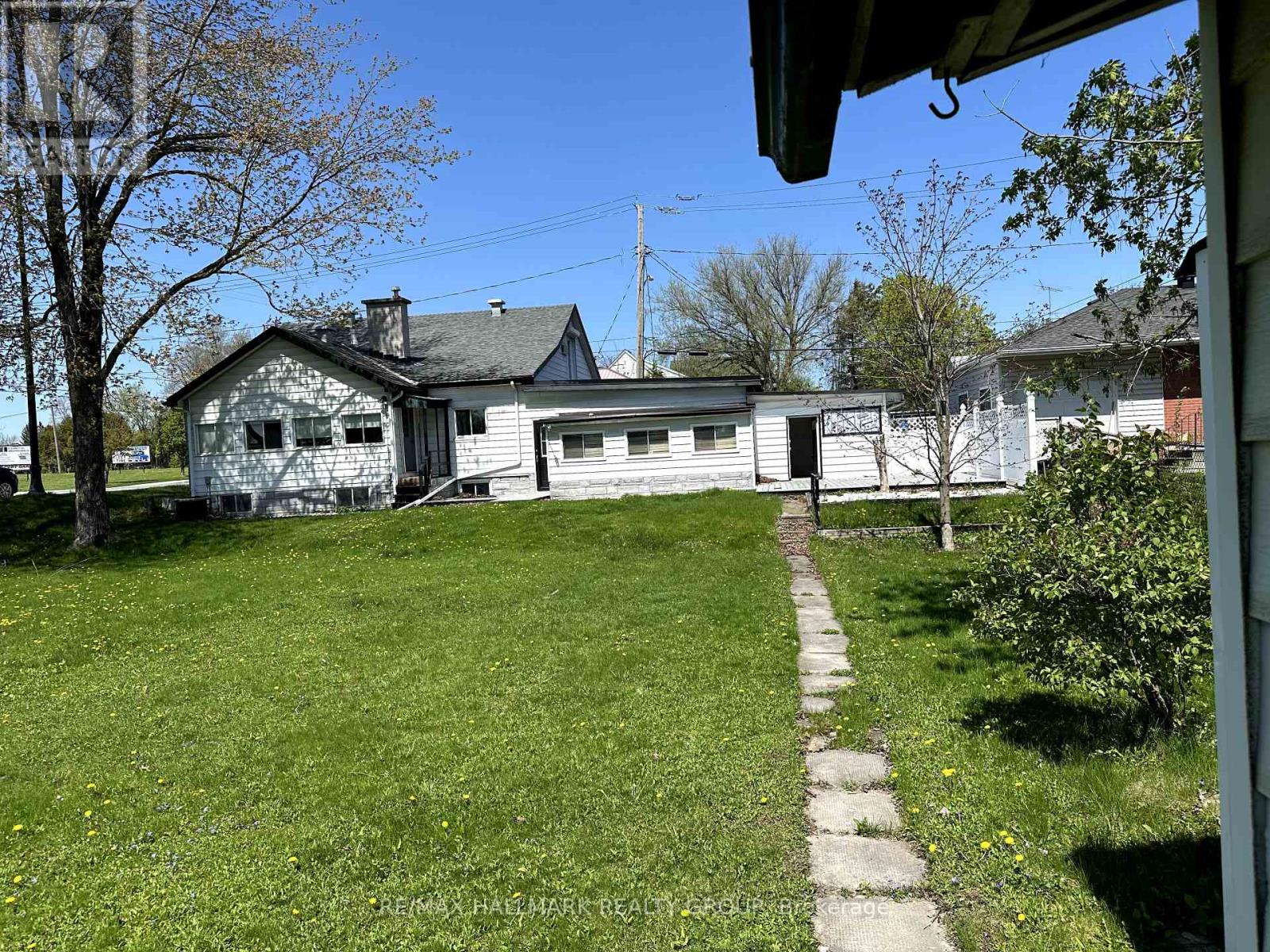 103 Wilson Street W, Perth, Ontario  K7H 2P1 - Photo 16 - X12142249