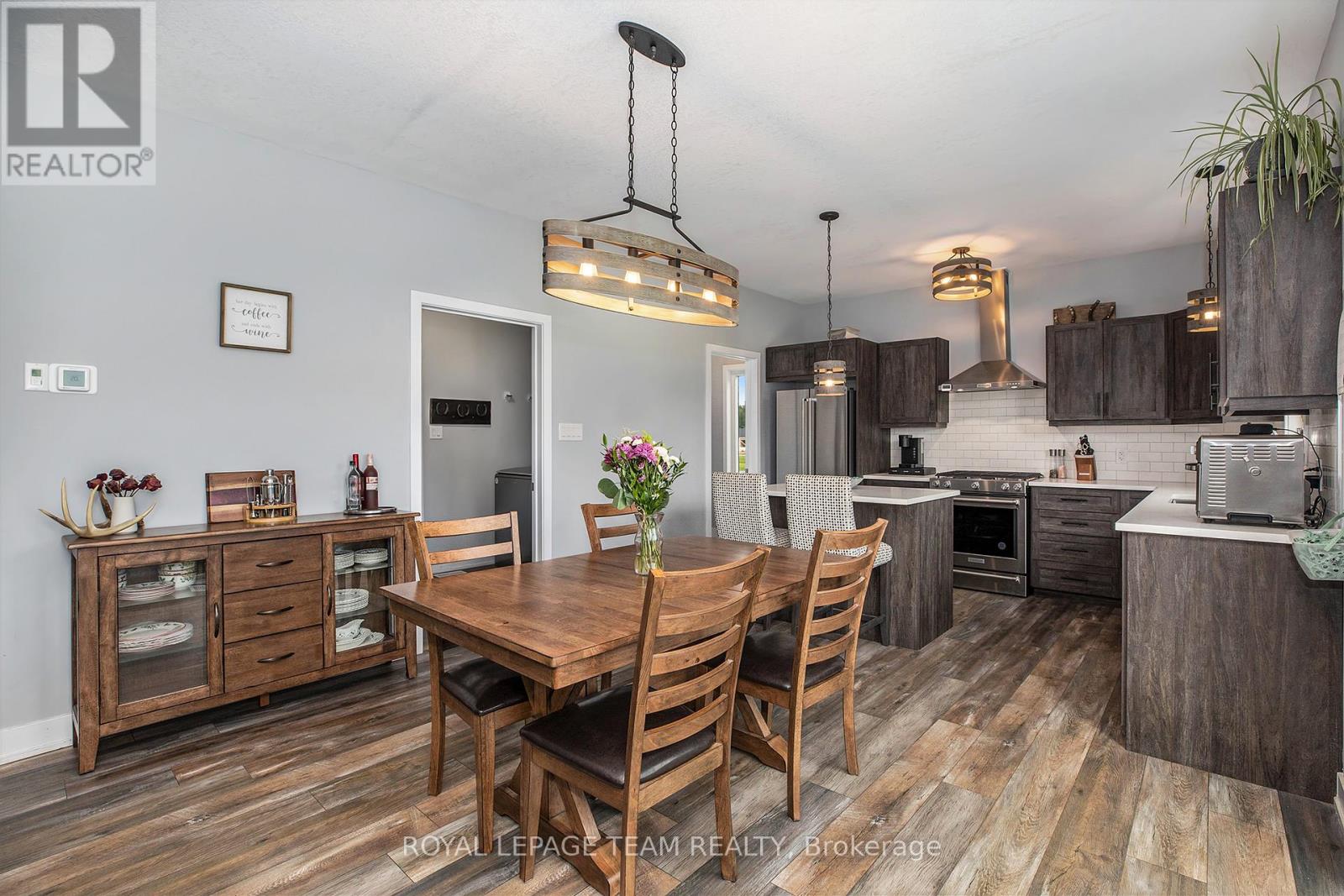 10552 Wylie Way, North Dundas, Ontario  K0E 1S0 - Photo 12 - X12142360