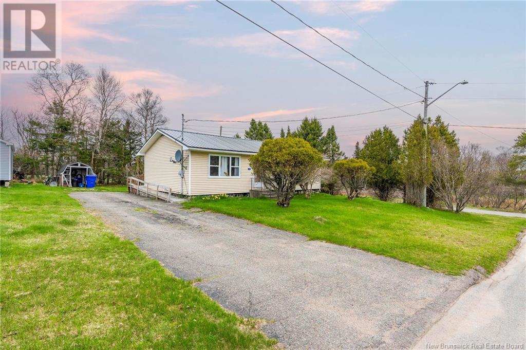 Property at 4 Hillside Drive image 1