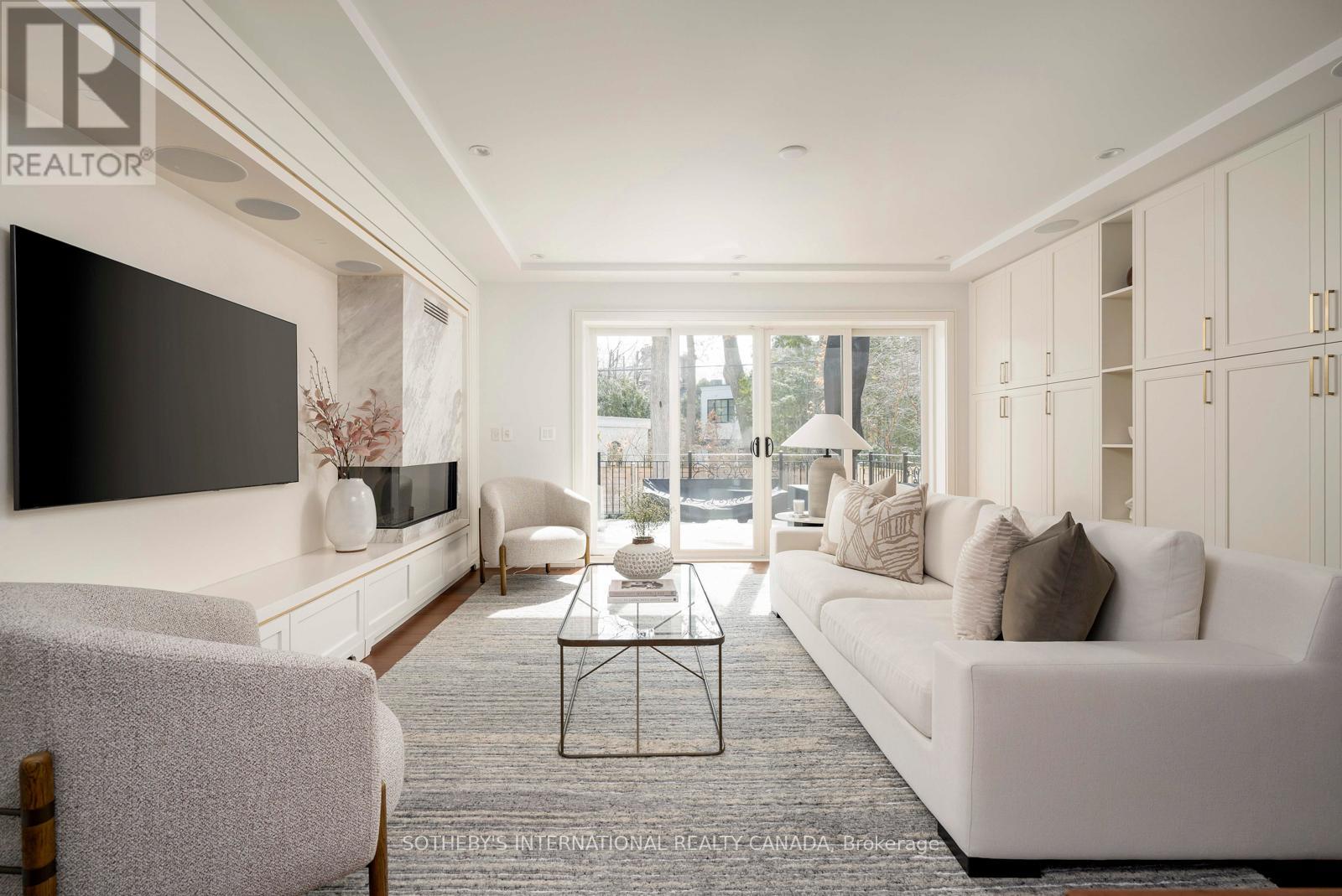 23 DOUGLAS DRIVE, Toronto, Ontario