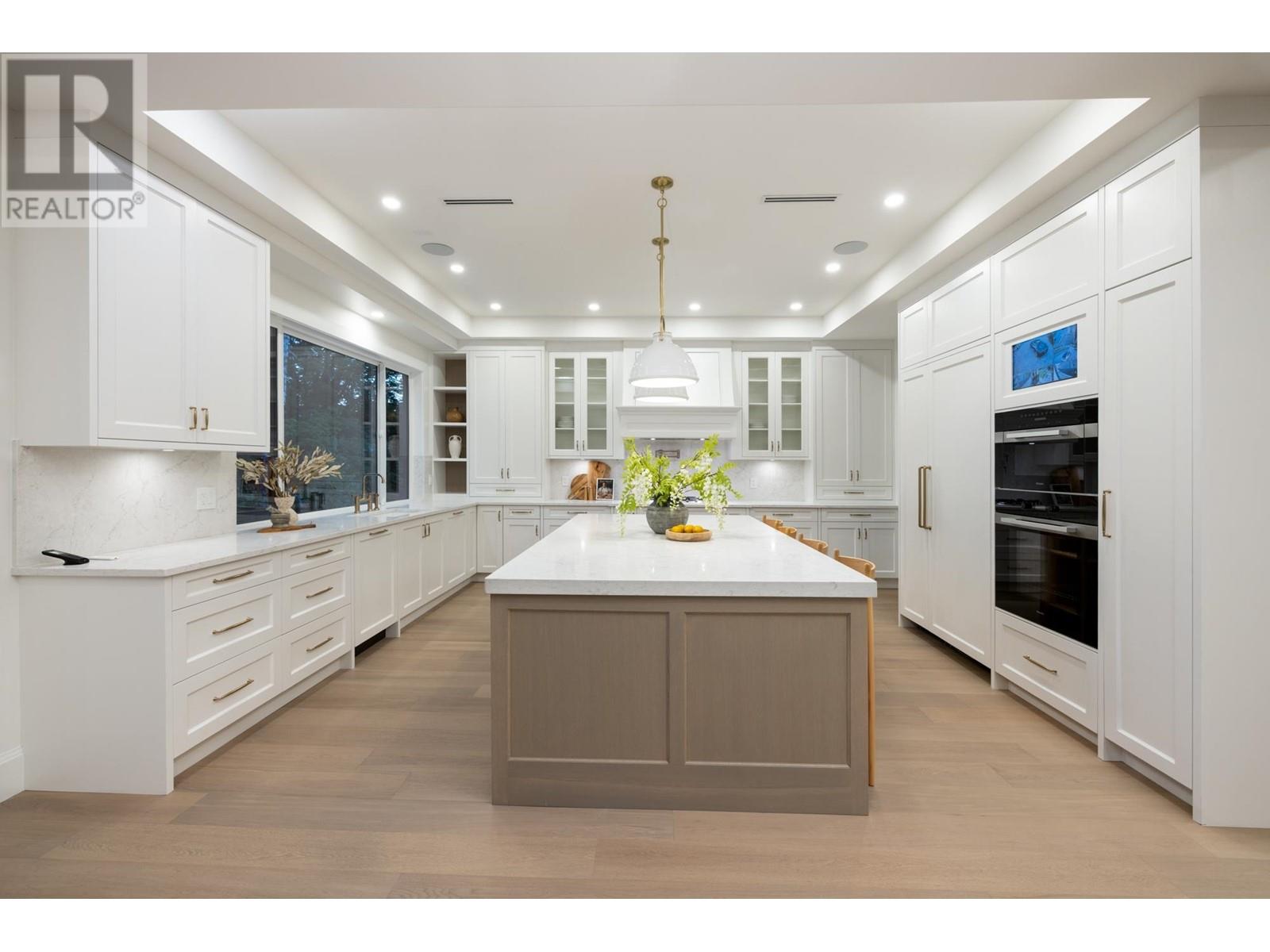 Property at 8316 GOVERNMENT ROAD image 4