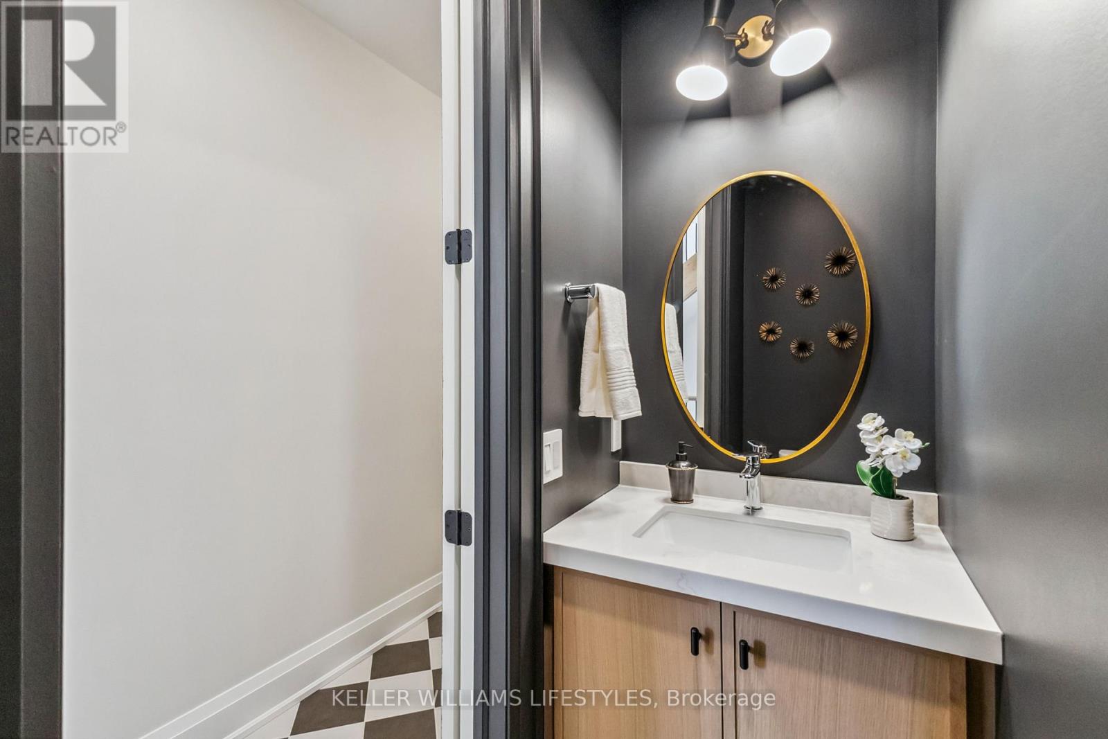 Photo 7 of 48 for 6881 Heathwoods Avenue