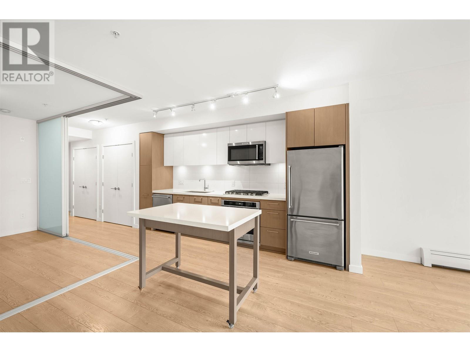 518 384 E 1st Avenue, Vancouver, British Columbia  V5T 0G5 - Photo 2 - R3001295