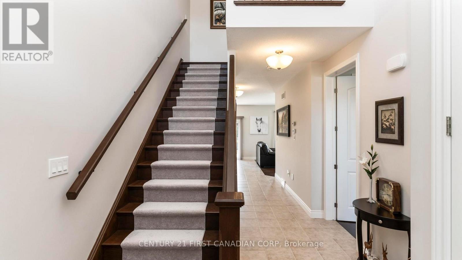 102 Caverhill Crescent, Middlesex Centre, Ontario  N0L 1R0 - Photo 20 - X12142385