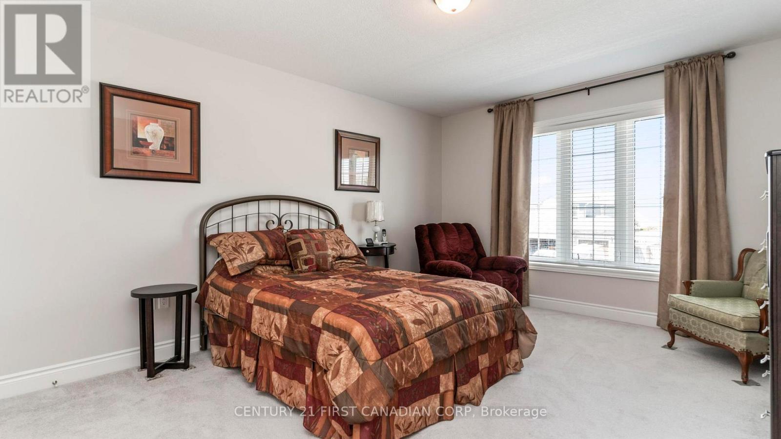 102 Caverhill Crescent, Middlesex Centre, Ontario  N0L 1R0 - Photo 23 - X12142385