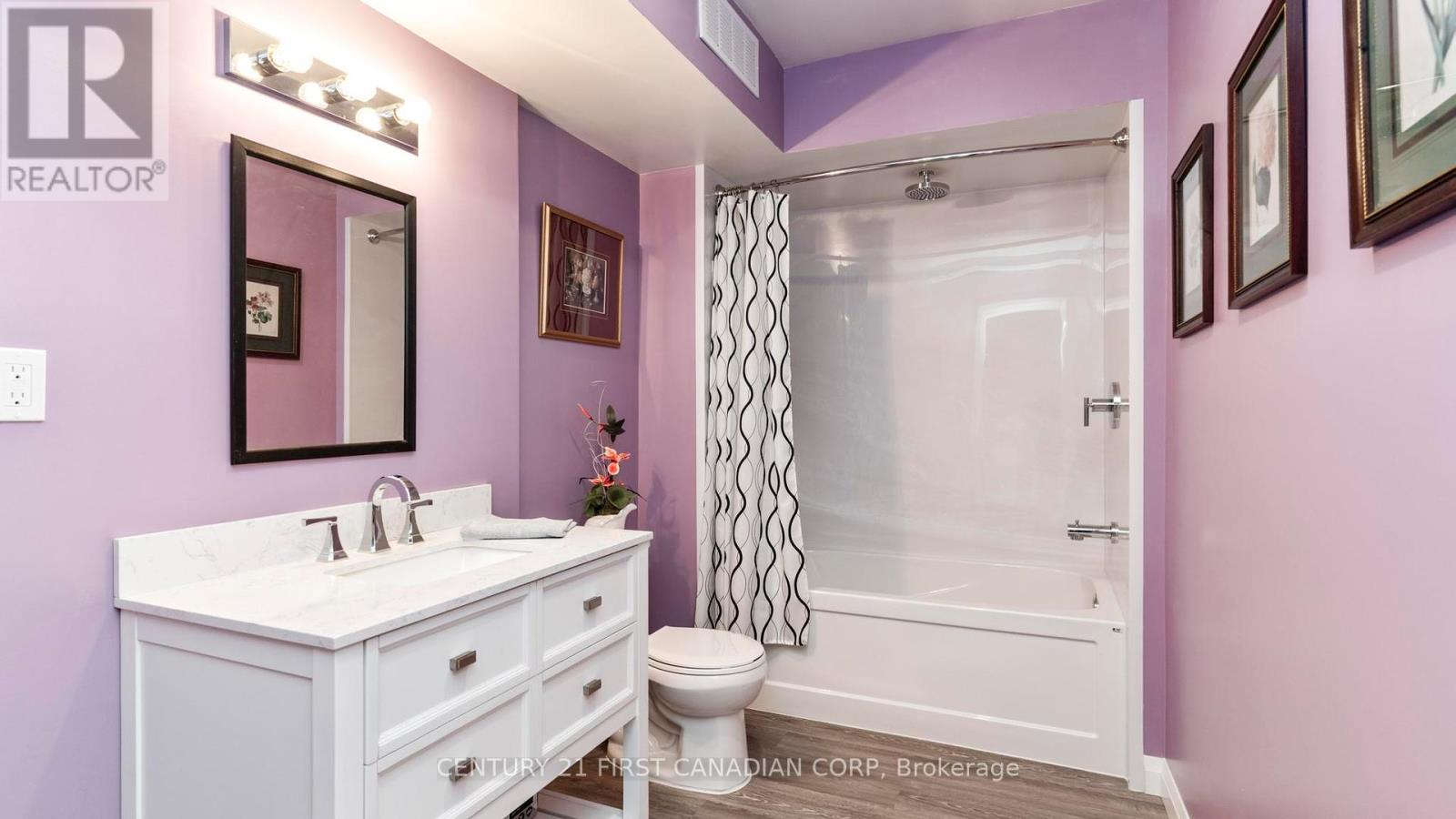 102 Caverhill Crescent, Middlesex Centre, Ontario  N0L 1R0 - Photo 32 - X12142385