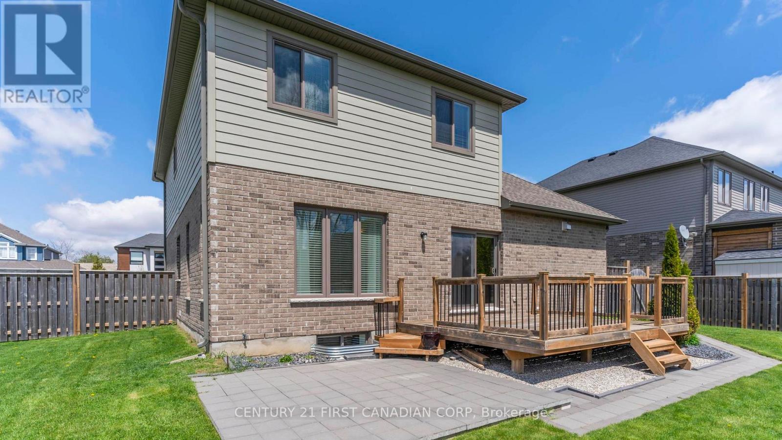 102 Caverhill Crescent, Middlesex Centre, Ontario  N0L 1R0 - Photo 37 - X12142385