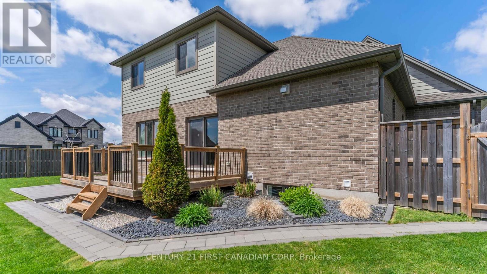 102 Caverhill Crescent, Middlesex Centre, Ontario  N0L 1R0 - Photo 38 - X12142385