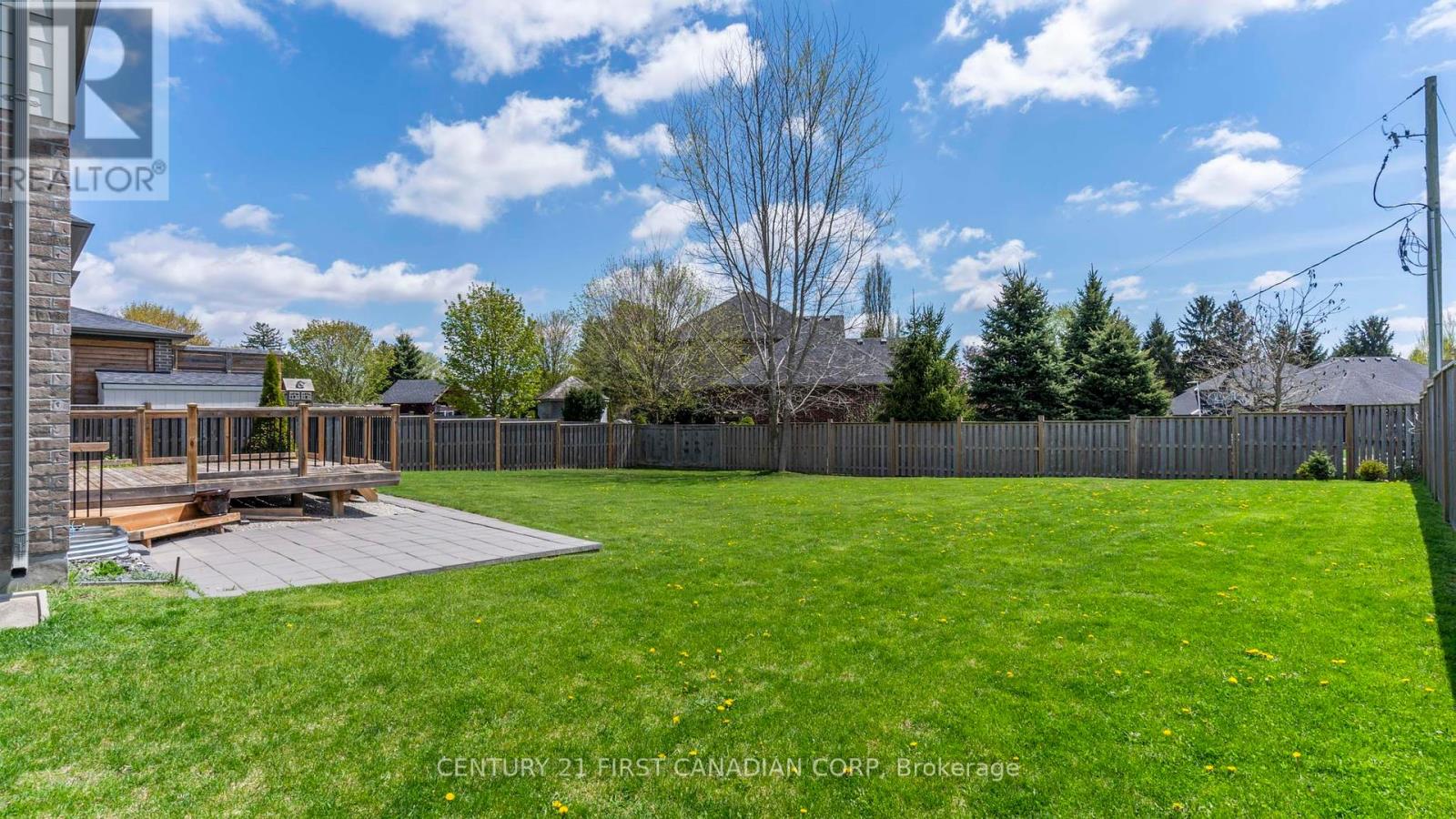 102 Caverhill Crescent, Middlesex Centre, Ontario  N0L 1R0 - Photo 44 - X12142385