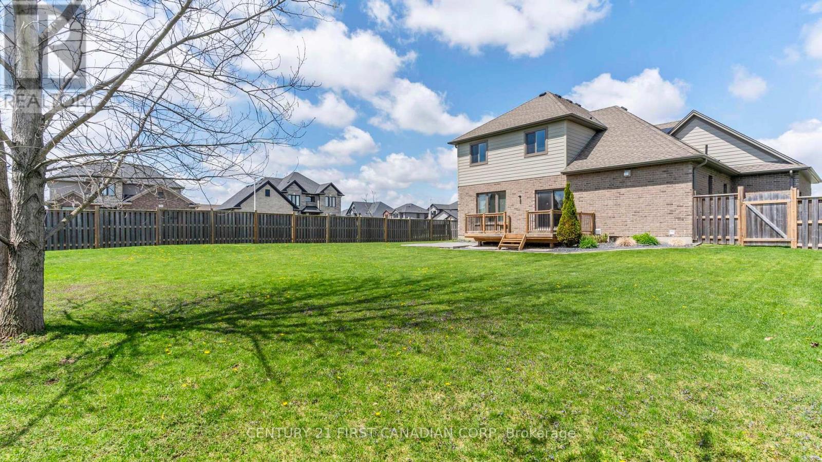 102 Caverhill Crescent, Middlesex Centre, Ontario  N0L 1R0 - Photo 46 - X12142385