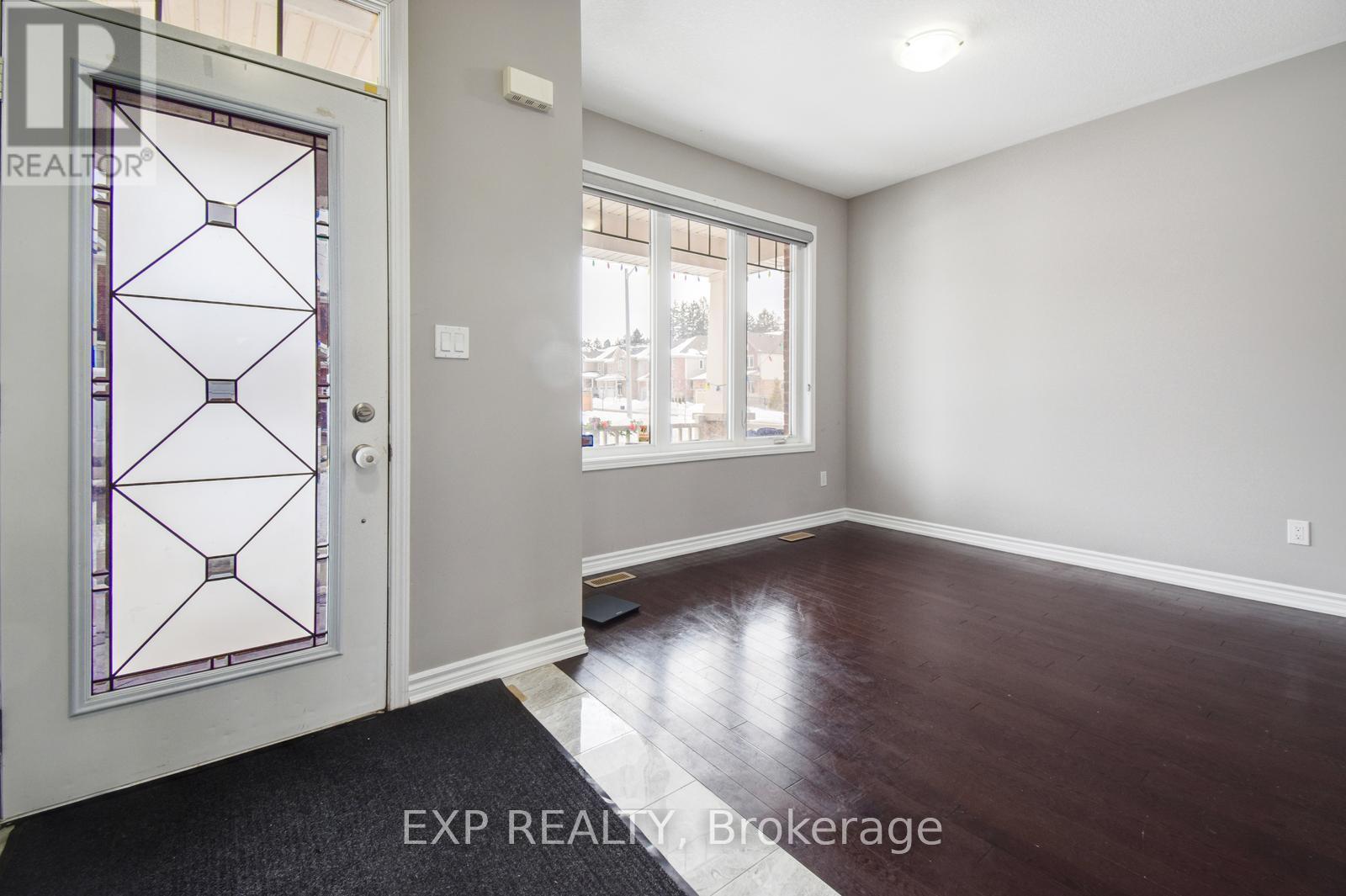 215 Ridge Road, Cambridge, Ontario  N3E 0C2 - Photo 6 - X12128597