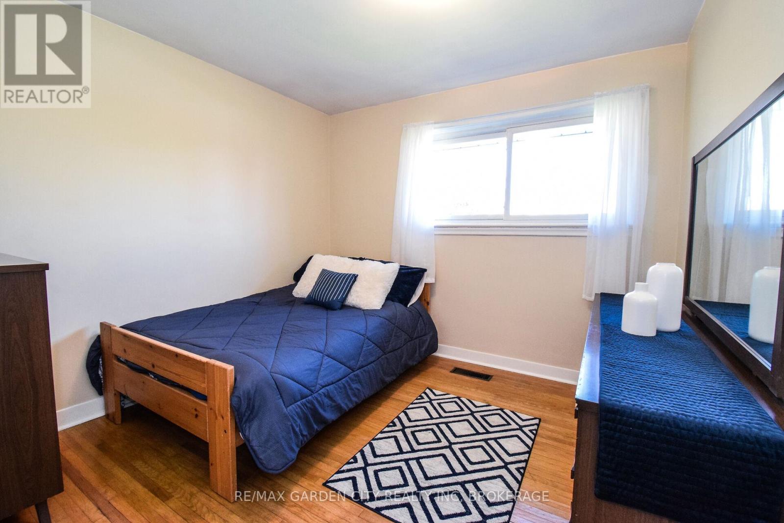 18 Ridgeview Avenue, St. Catharines (Carlton/bunting), Ontario  L2M 6B3 - Photo 26 - X12142315