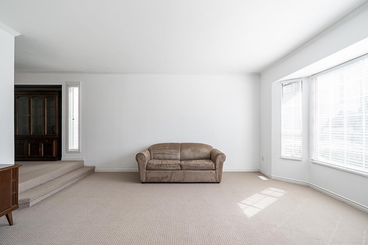 Property at 6064 180A STREET image 4