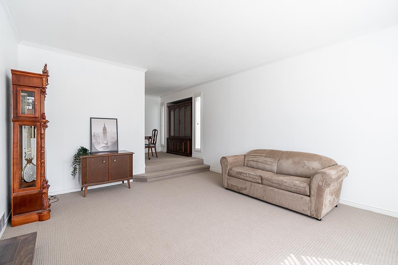 Property at 6064 180A STREET image 5
