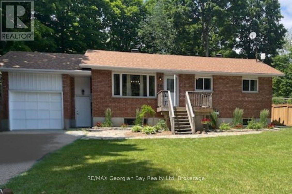 Property at 16 MUNDY AVENUE image 1