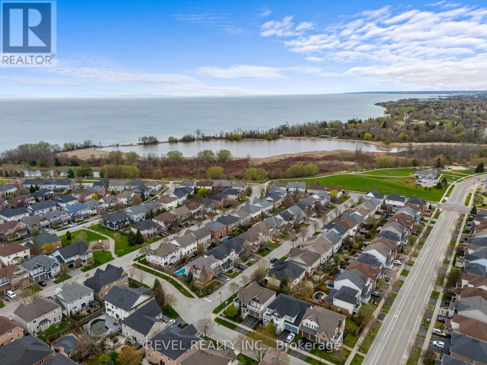 100 Ashbury Boulevard, Ajax (South East), Ontario  L1Z 1N1 - Photo 44 - E12142022