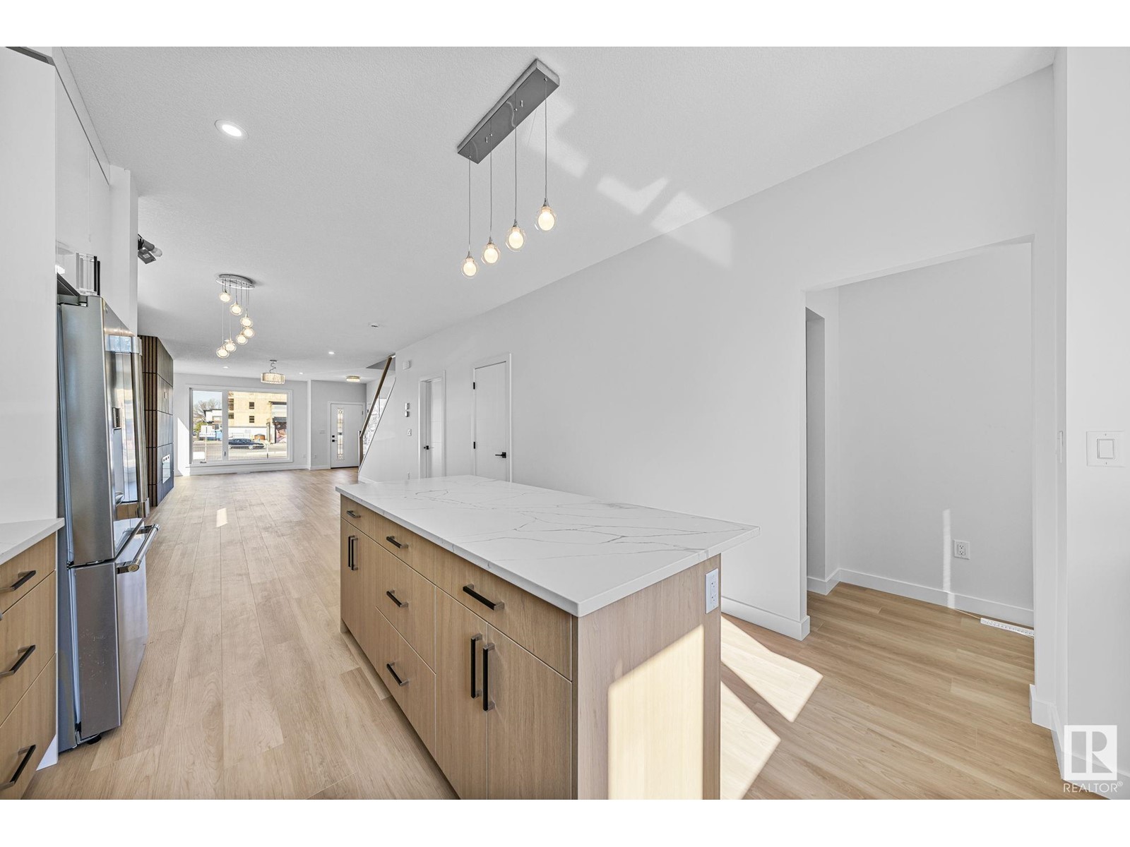 Property at 8713 149 ST NW image 4
