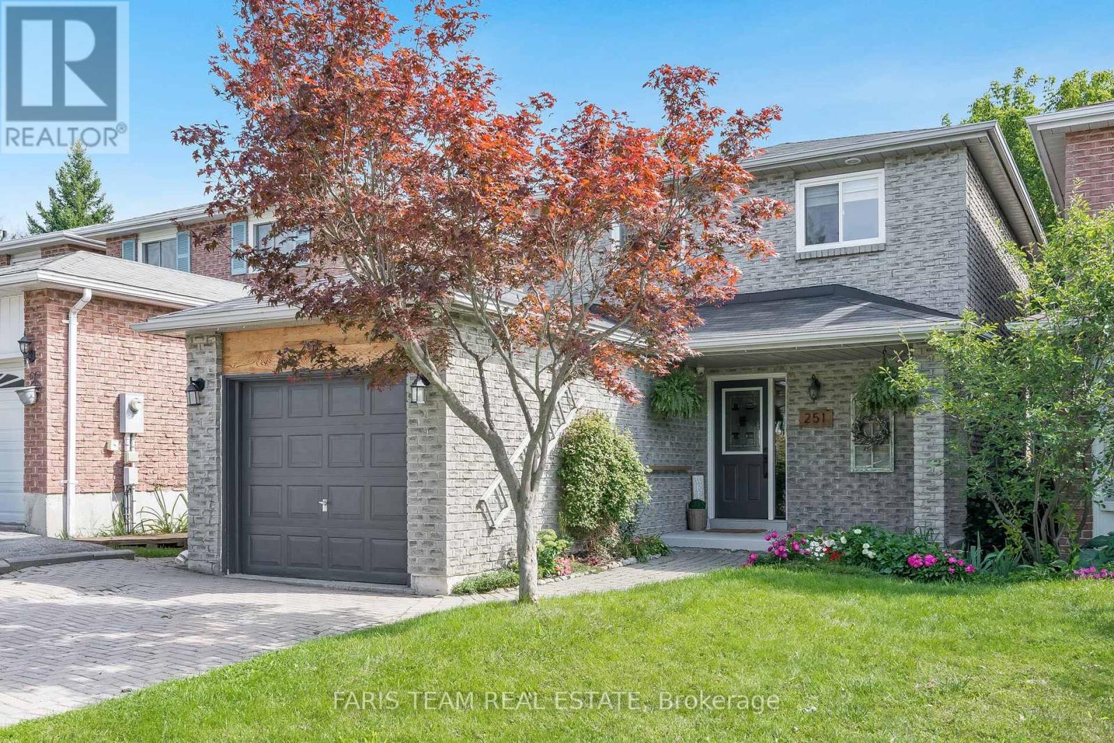 Property at 251 COLBORNE STREET image 3