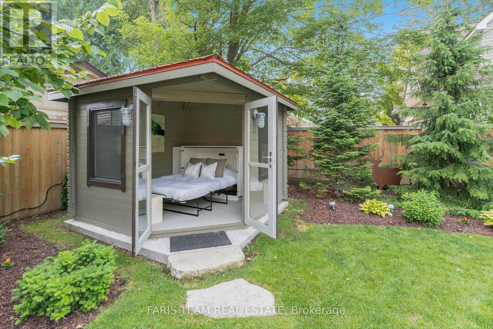 92 Nelson Street, Barrie, Ontario  L4M 4K5 - Photo 37 - S12127683