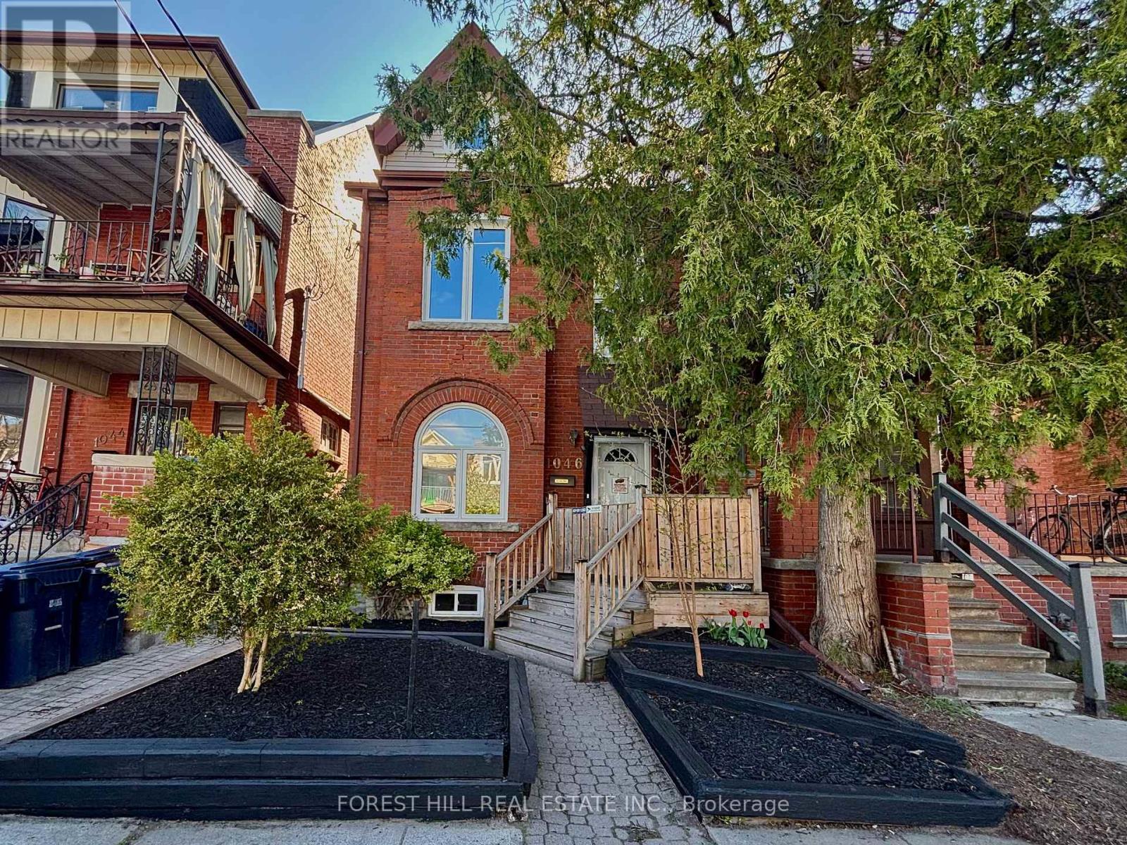 Property at 1046 DOVERCOURT ROAD image 1