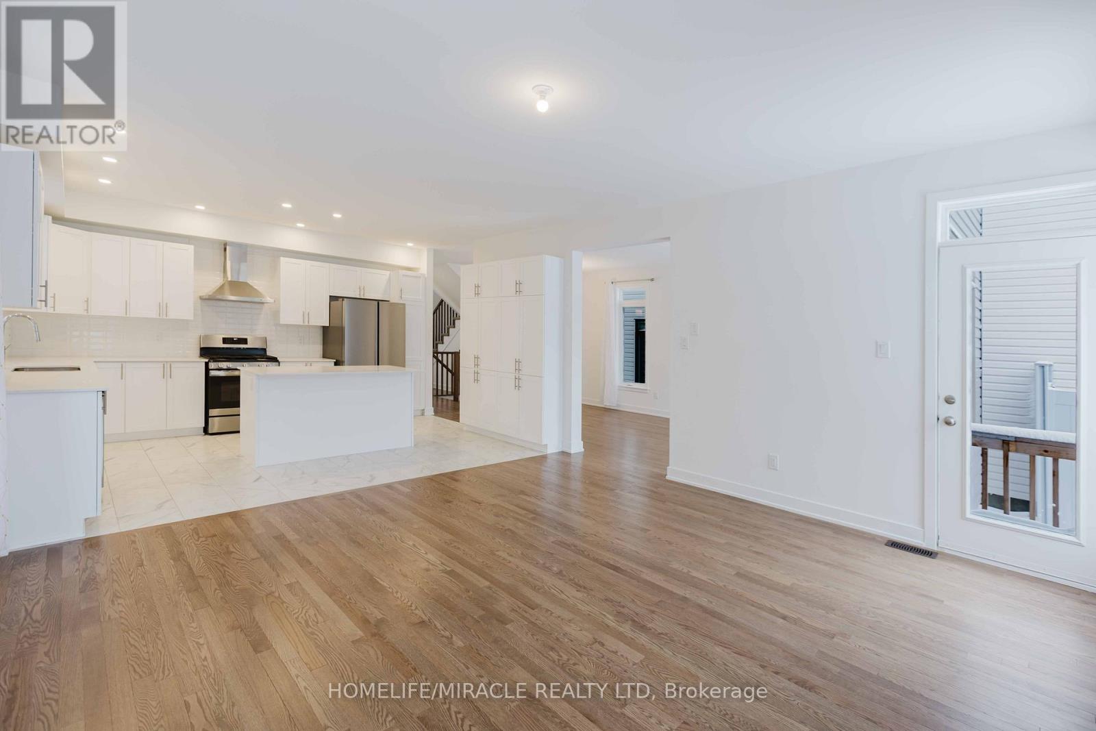 815 Wooler Place, Ottawa, Ontario  K1T 0X2 - Photo 11 - X12142068