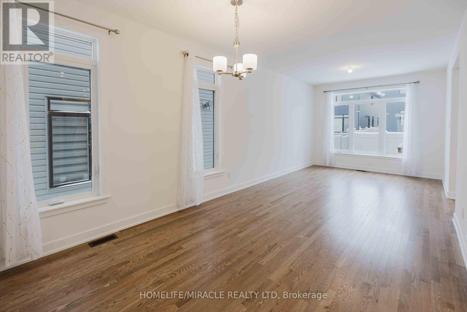 815 Wooler Place, Ottawa, Ontario  K1T 0X2 - Photo 8 - X12142068