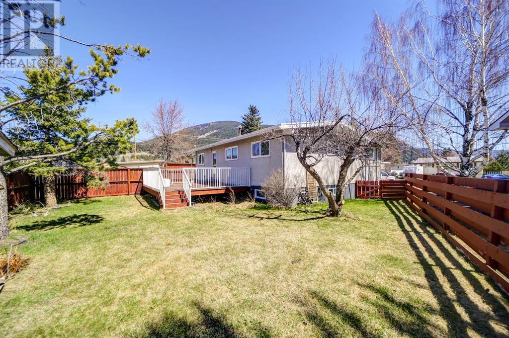 1810 123 Street, Blairmore, Alberta  T0K 0E0 - Photo 44 - A2215465