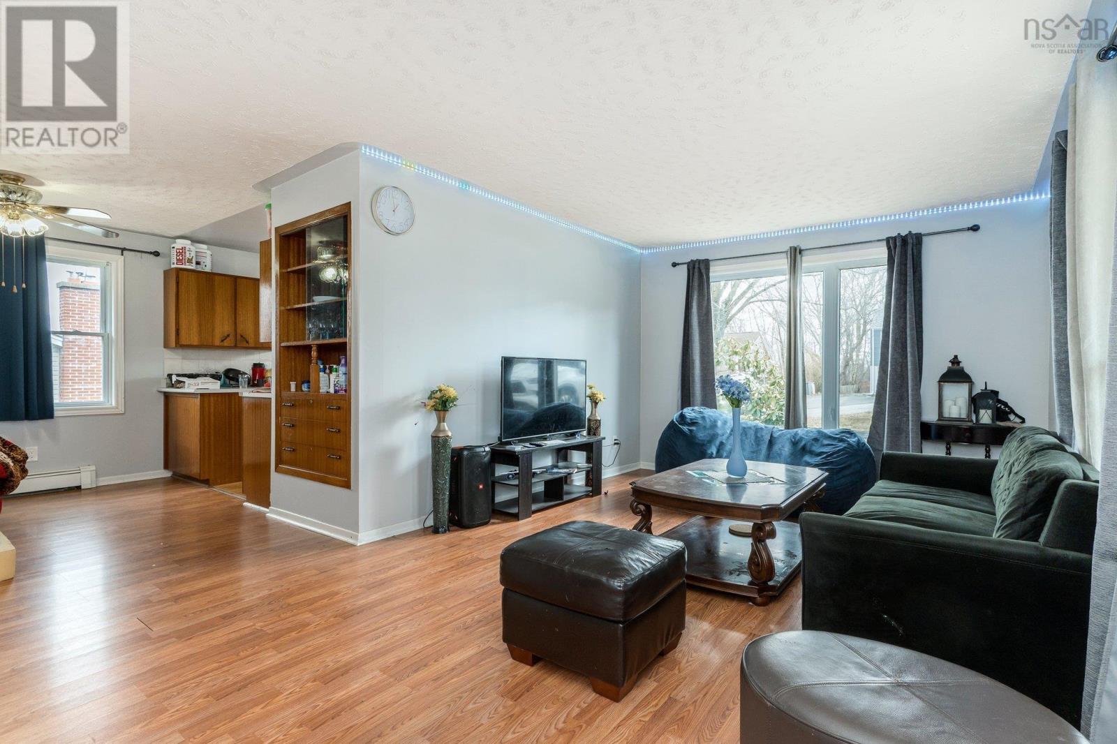 Property at 81 Frederick Avenue image 4