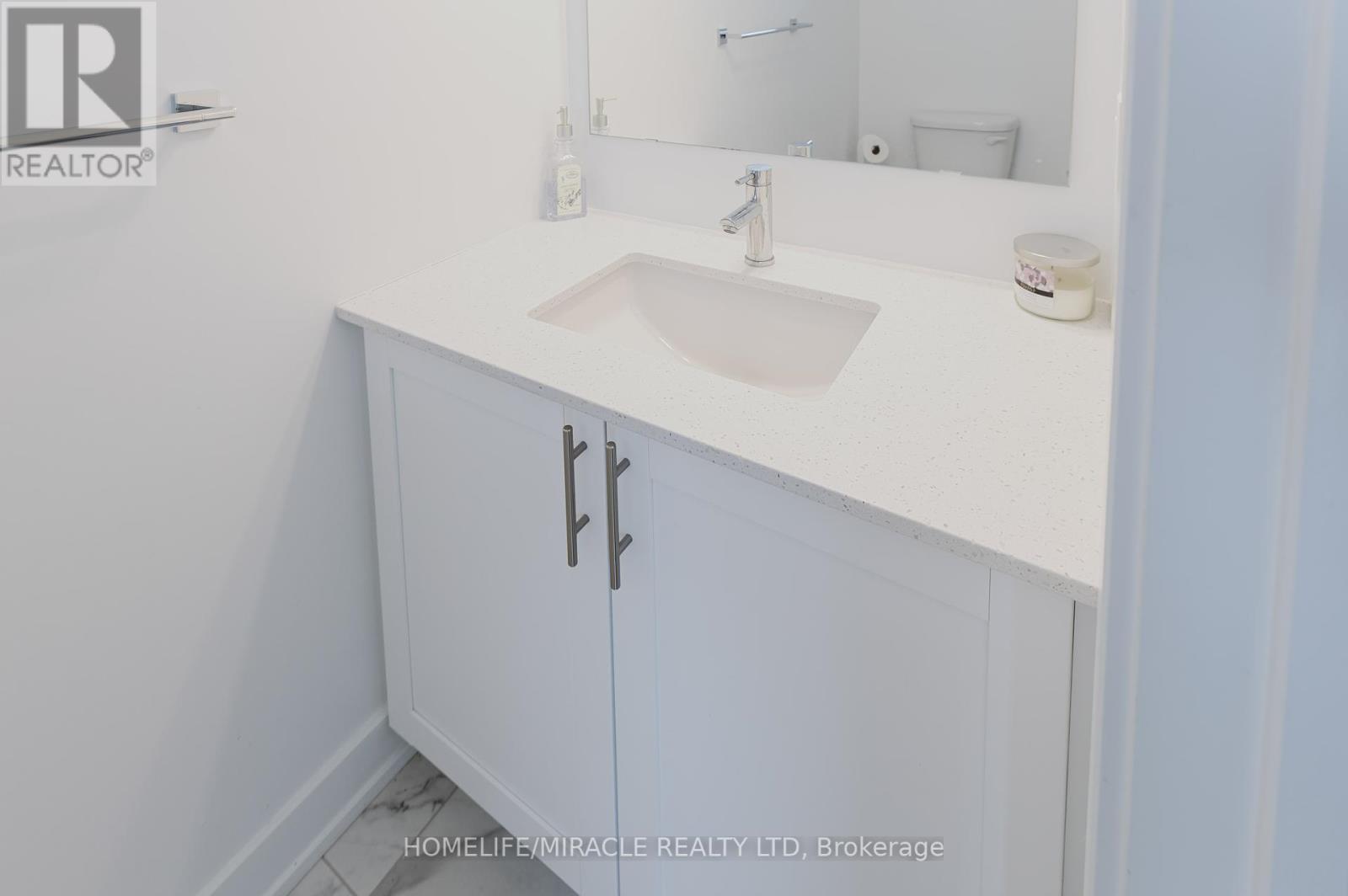 815 Wooler Place, Ottawa, Ontario  K1T 0X2 - Photo 6 - X12142068