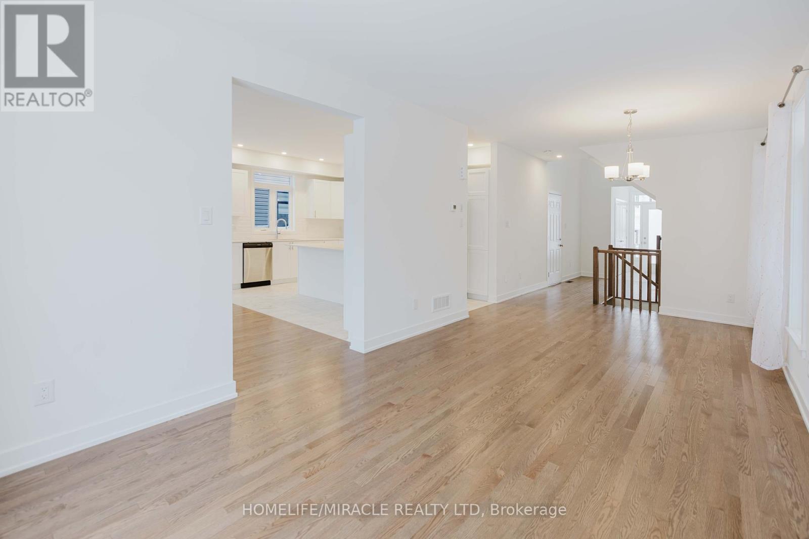 815 Wooler Place, Ottawa, Ontario  K1T 0X2 - Photo 9 - X12142068