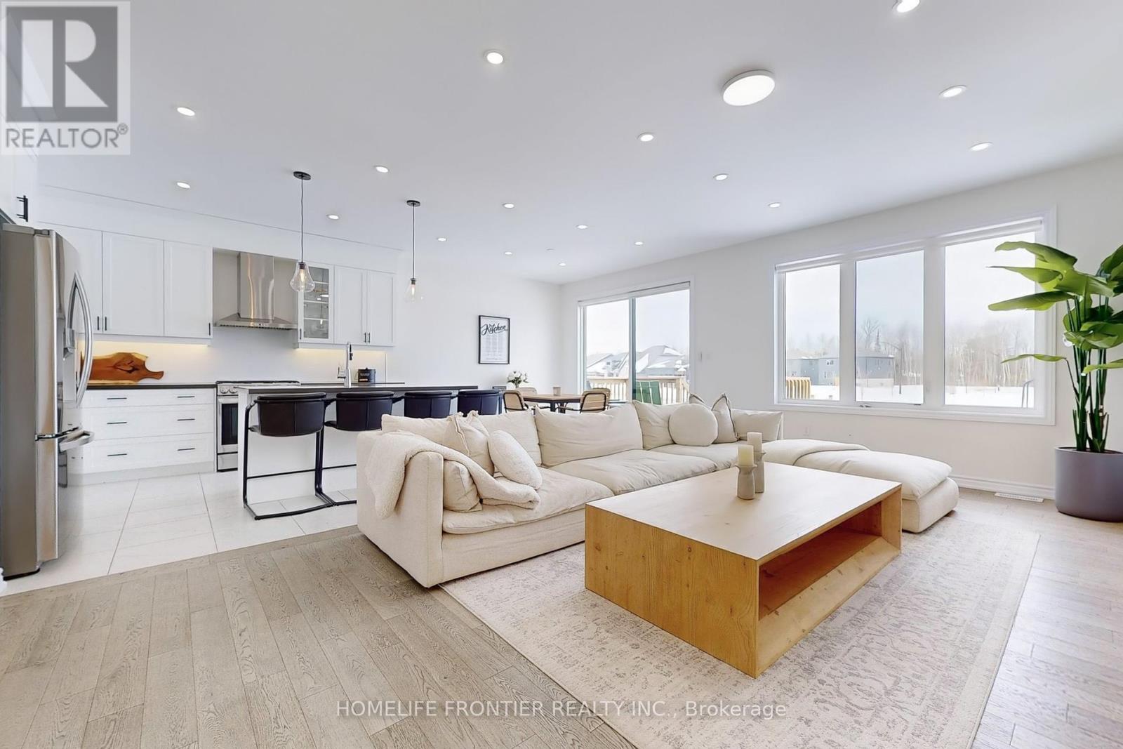 Property at 256 RAMBLEWOOD DRIVE image 3
