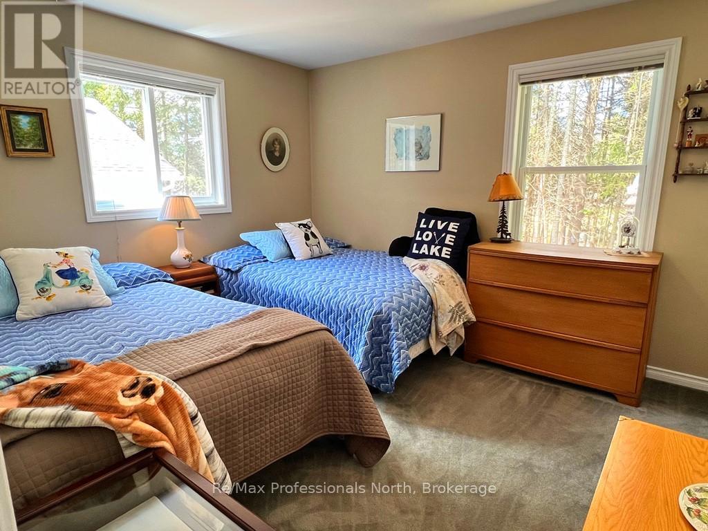 4501 Elephant Lake Road, Dysart Et Al, Ontario  K0L 1M1 - Photo 11 - X12142241