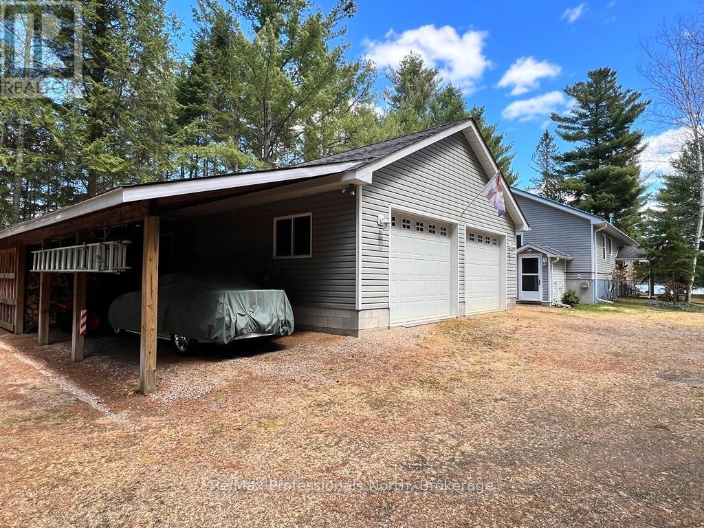4501 Elephant Lake Road, Dysart Et Al, Ontario  K0L 1M1 - Photo 24 - X12142241