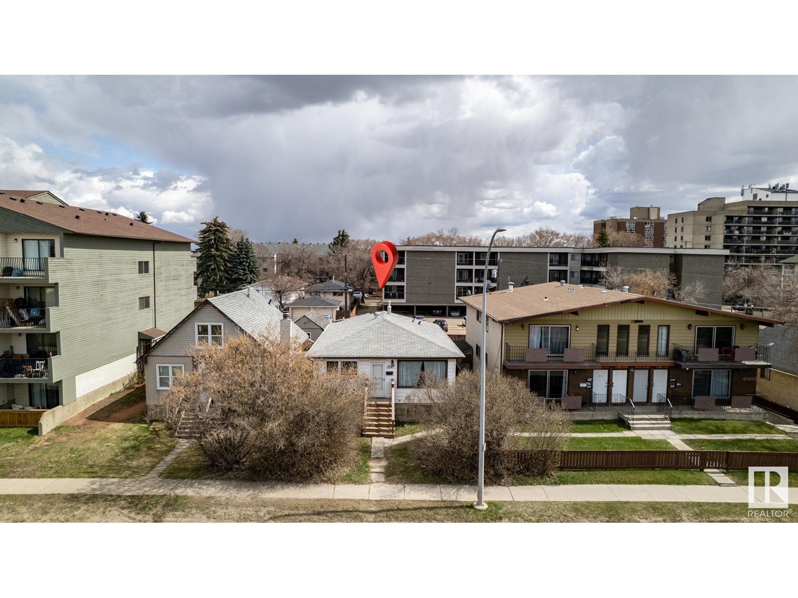 Property at 12917 66 ST NW image 3
