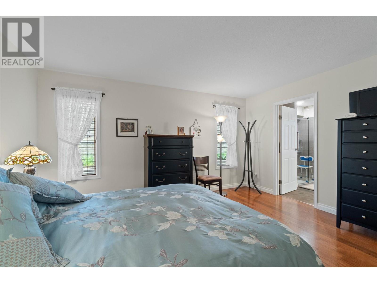 Property at 1120 12 Street NE Unit# 2 image 4