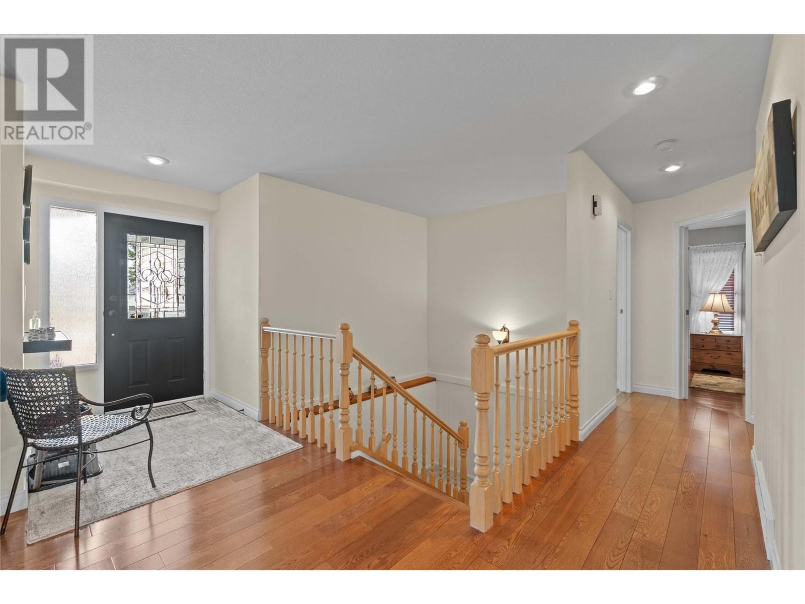 Property at 1120 12 Street NE Unit# 2 image 2