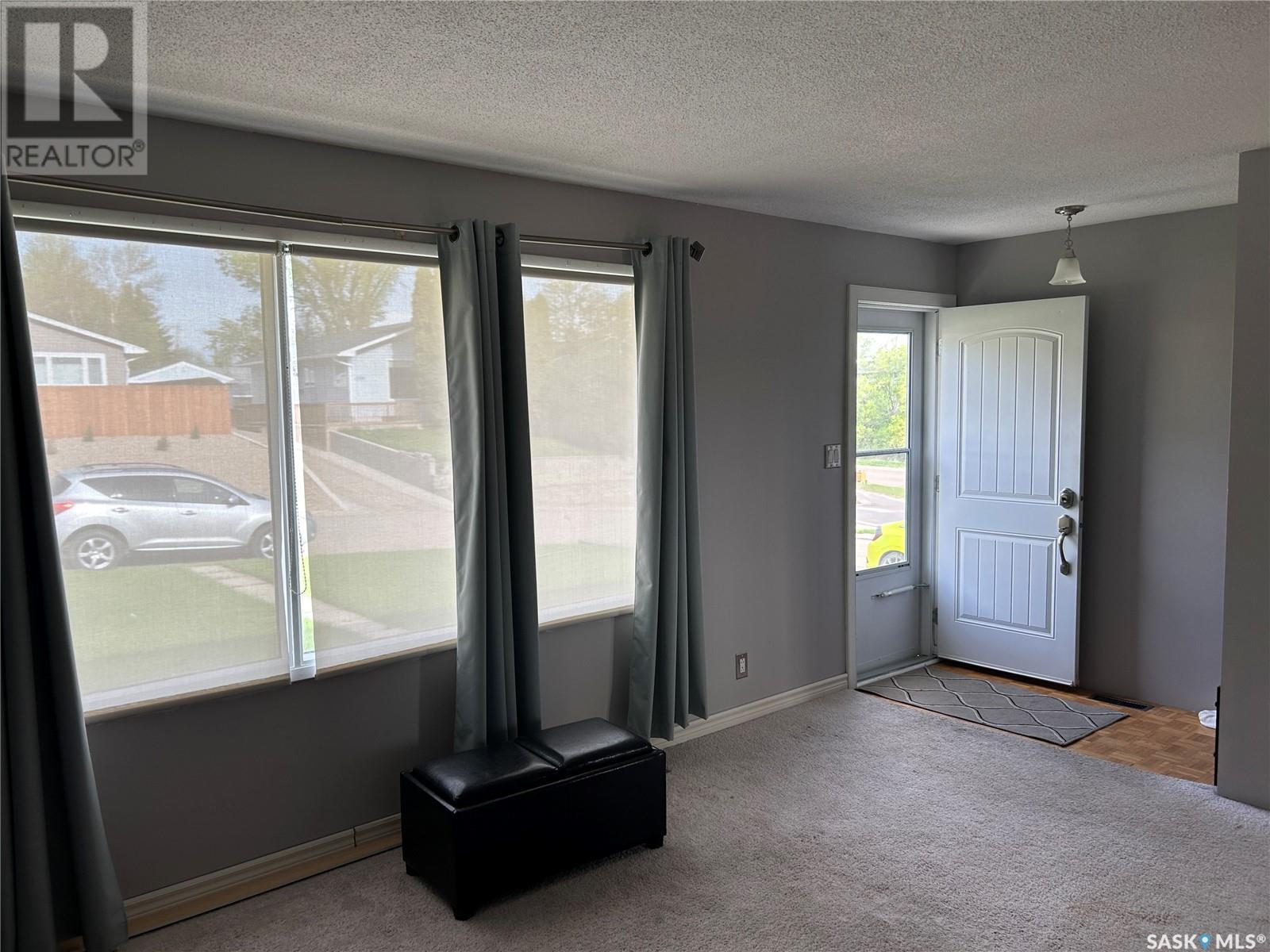 Property at 1351 6th AVENUE NW image 4