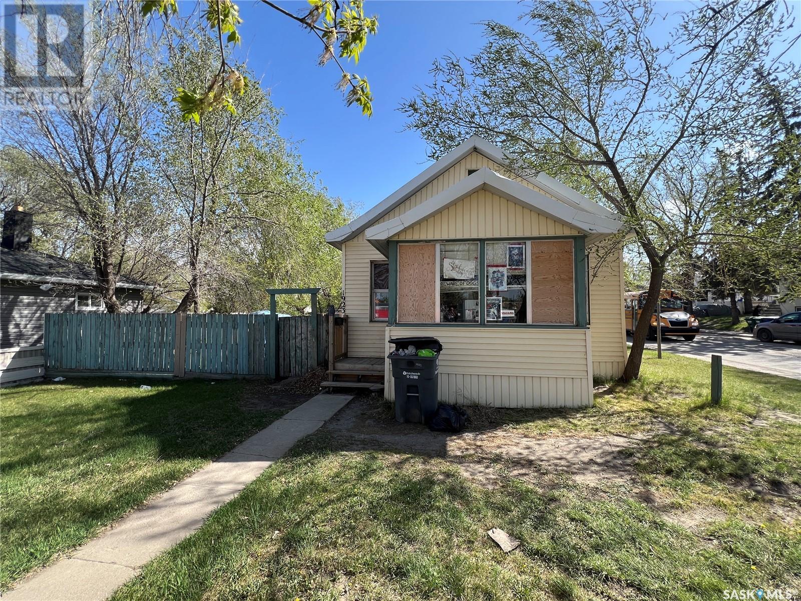 Property at 1923 20th STREET W image 1